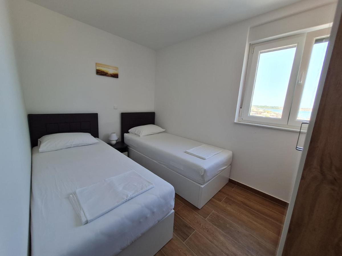 Apartmani Adria Нін Екстер'єр фото